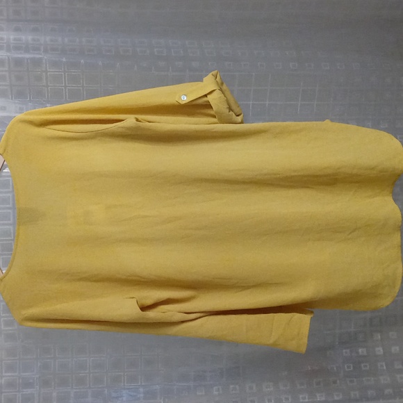 Oversized Women's Yellow High/Low Blouse - Picture 6 of 10